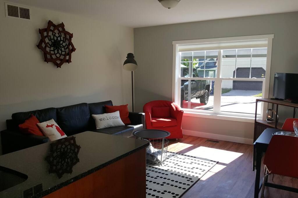 Modern And Pristine Condo -By The Gt Commons Traverse City Exteriör bild